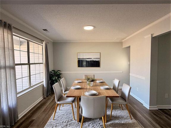 4th image of 211 Misty Ridge Ln