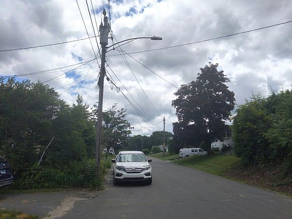 5th image of 78 Venice Ave