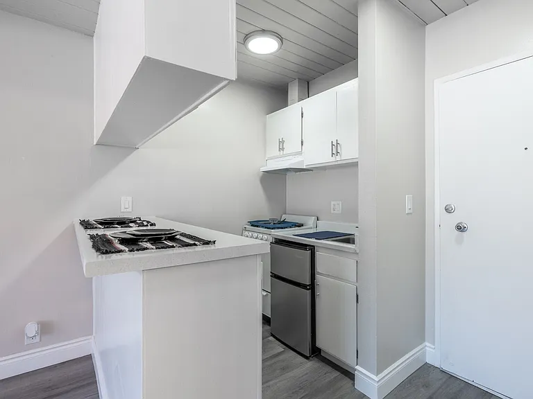 1409 W San Bernardino Rd #166 — Photo 3