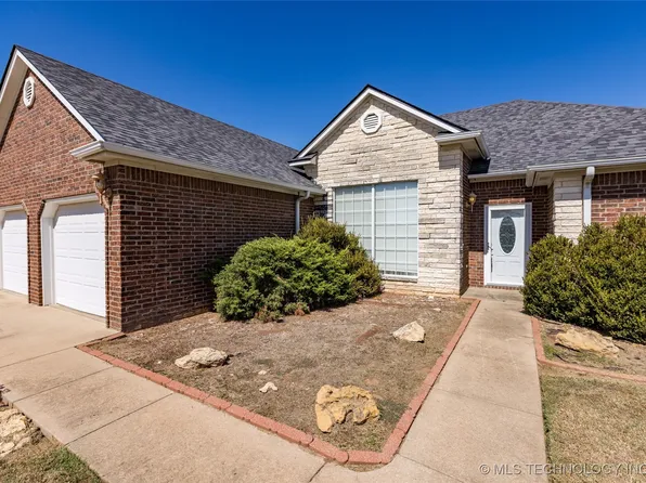 2924 Little John Dr, Durant, OK 74701
