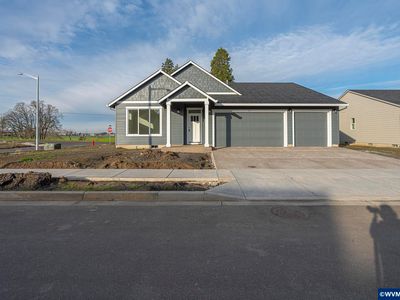 677 Parker Loop, Silverton, OR, 97381