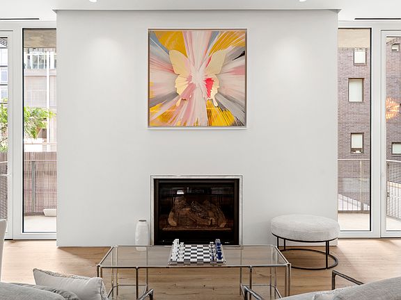 4th image of 532 W 20th St #4