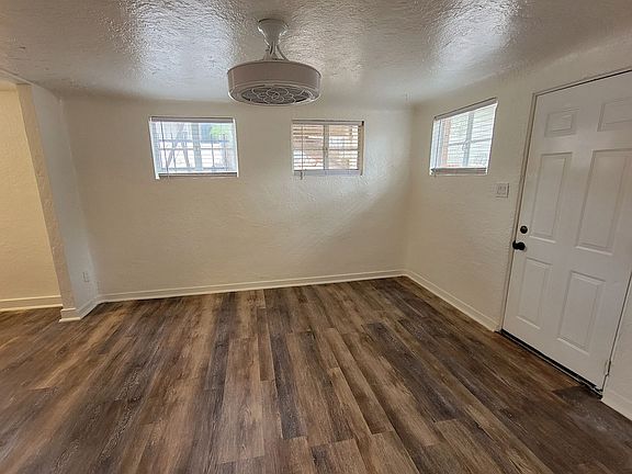 3rd image of 1026 E Polk St #1/2