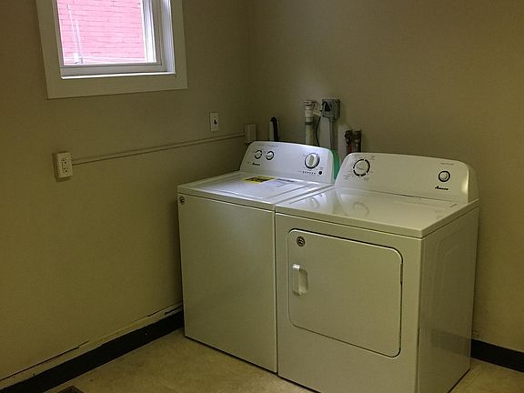 4th image of 302 Grant St Unit 2