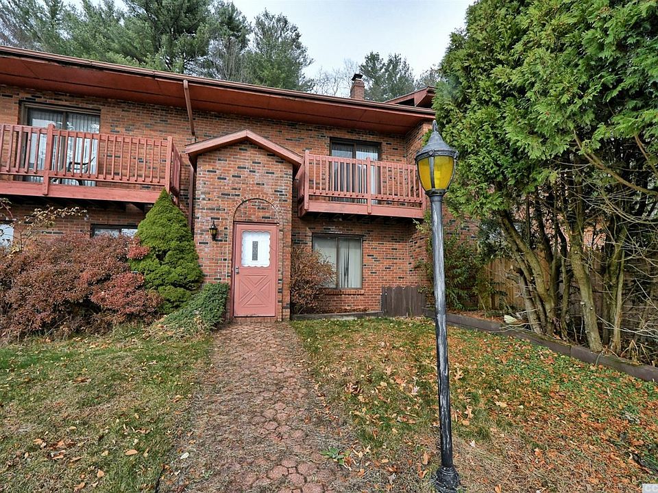 1st image of 82 Caridi Dr Unit 4
