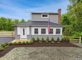 18 W Shore Rd, Huntington, NY 11743