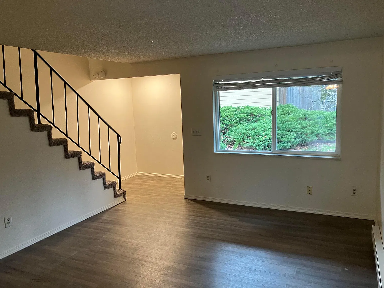 2 bed, 1.5 bath, 970 sqft, $1,795 — Photo 4