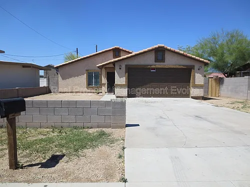 2950 E Mobile Ln Photo 1