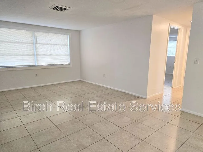 5304 Penguin Dr — Photo 4