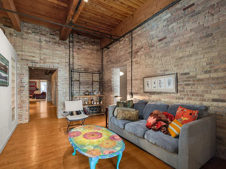 540 N Lake Shore Dr — Photo 14