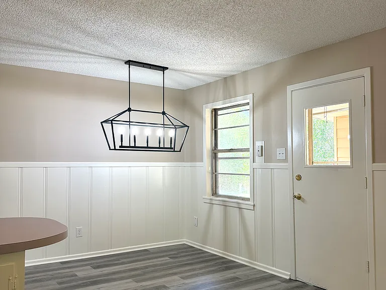 115 Crestwood Dr — Photo 10