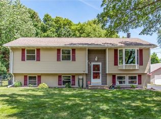 797 Guthrie Ave N, Oakdale, MN 55128