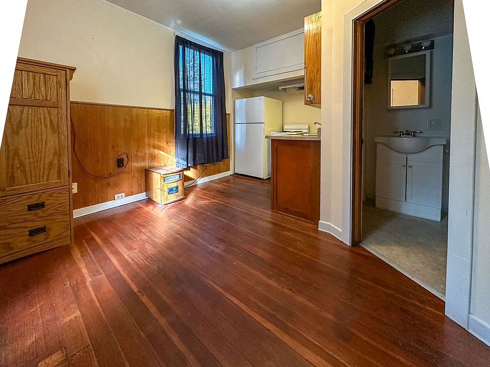 1410 4th St Apartment Rentals La Grande, OR Zillow