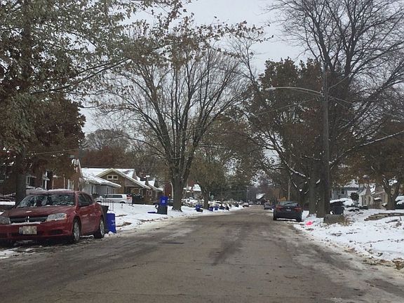 4th image of 413 Hollister Ave