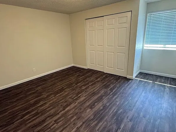 130 Stanford Dr APT C, Mount Vernon, WA 98273