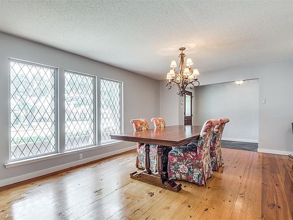 4th image of 3135 Palmdale Cir
