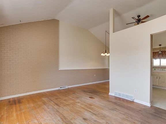 3rd image of 6098 Barbara Ln