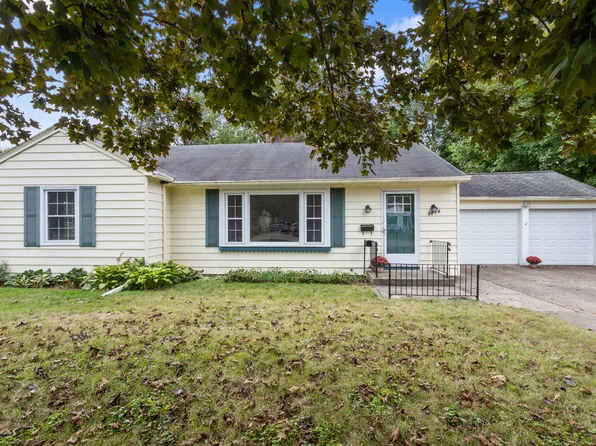 1714 Paddington Rd, Kalamazoo, MI 49001