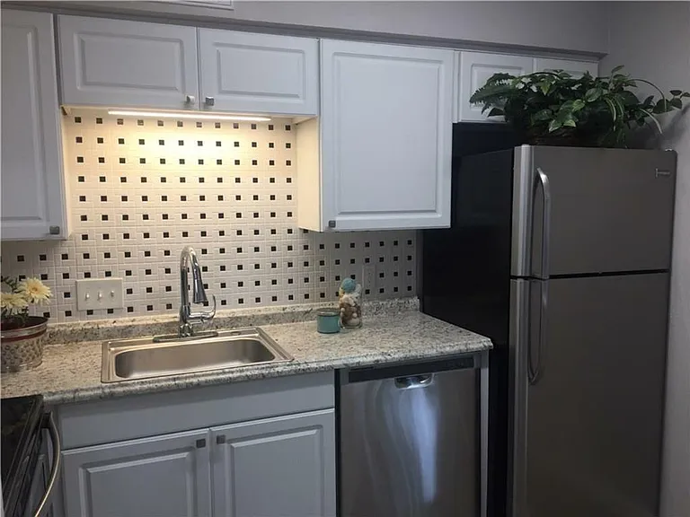 1840 Burton Dr #190 — Photo 11