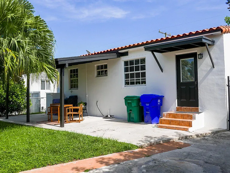 2945 SW 25th St — Photo 25