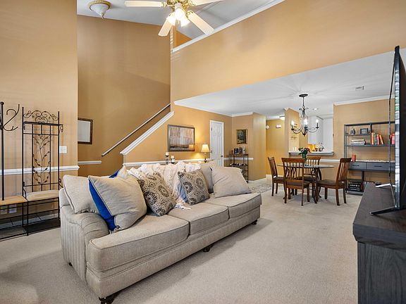 2nd image of 104 Sunnyside Way