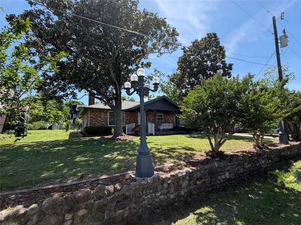 30 N Terrace Dr, Pointblank, TX 77364