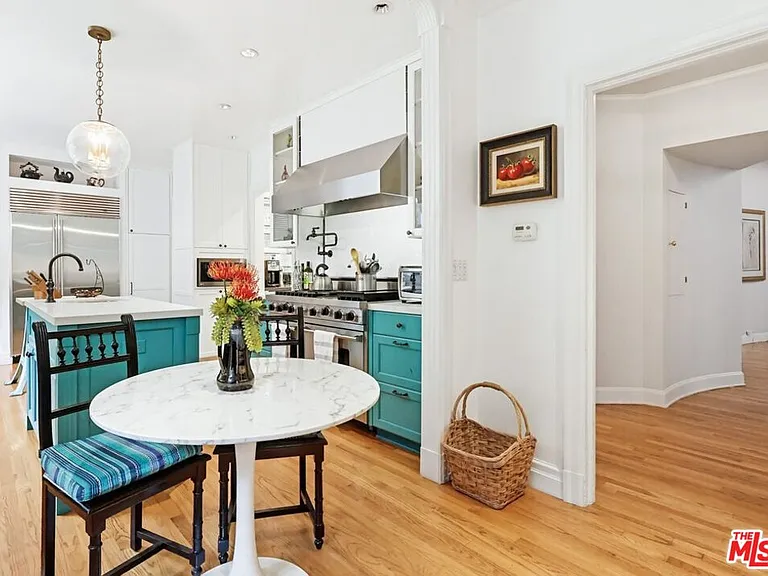 516 S Rimpau Blvd — Photo 28