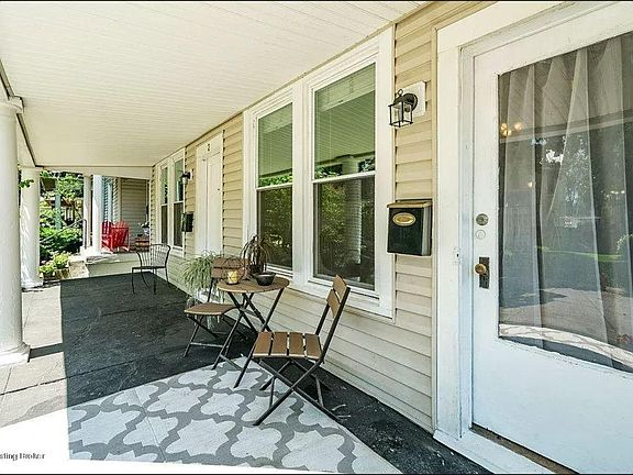 4th image of 1843 Sherwood Ave #2