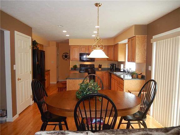 5th image of 249 Sussex Way