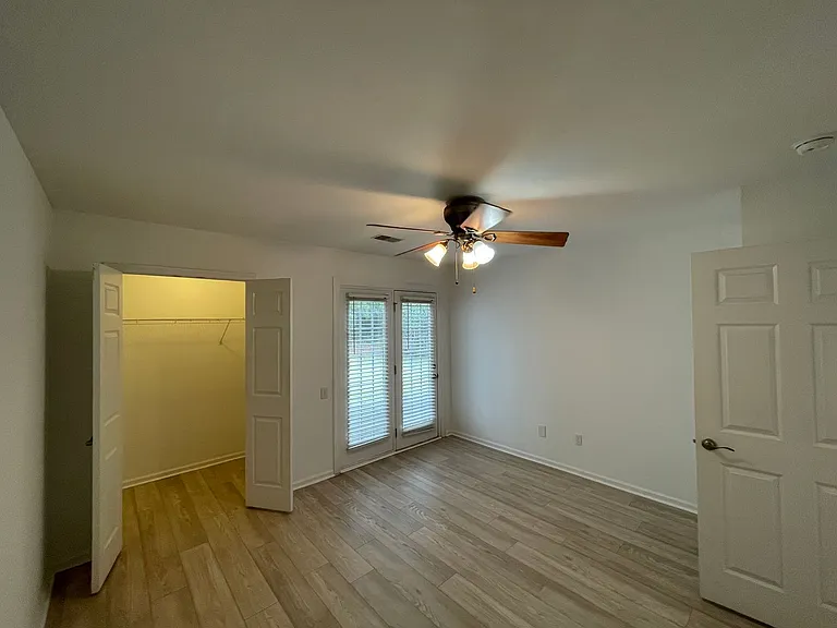 4865 Habersham Ln — Photo 24