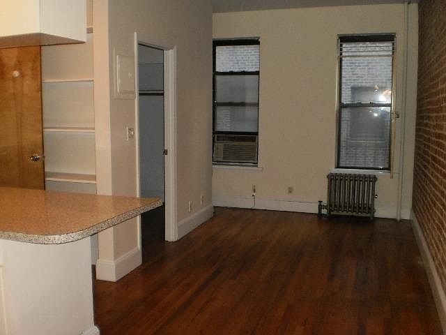 1st image of 333 E 18th St