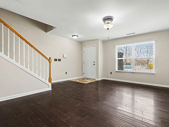 3rd image of 2905 Berkeley Springs Pl