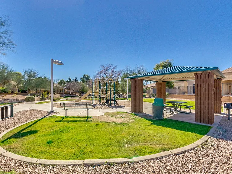 1306 E Birdland Dr — Photo 39