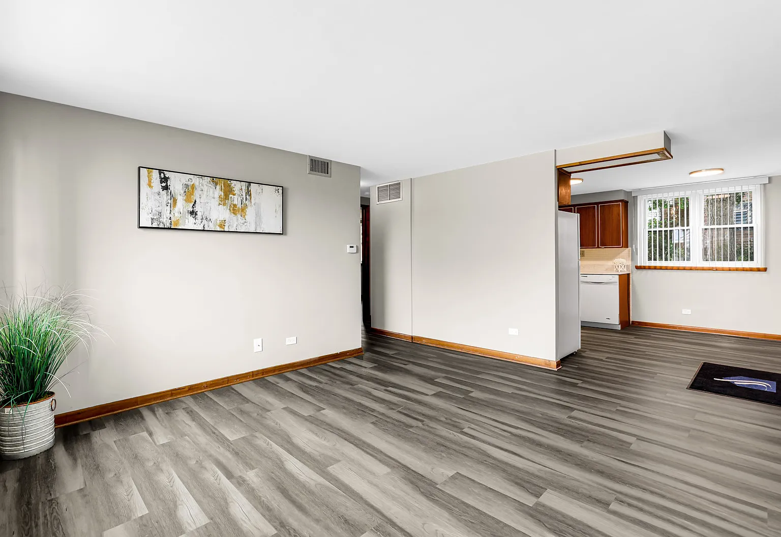 2 bed, 900 sqft, $1,750 — Photo 3