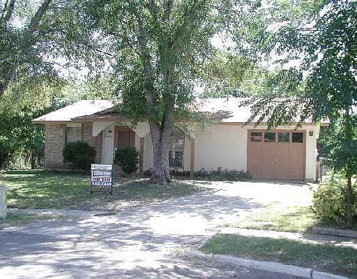 1st image of 6066 CASTLE QUEEN DR