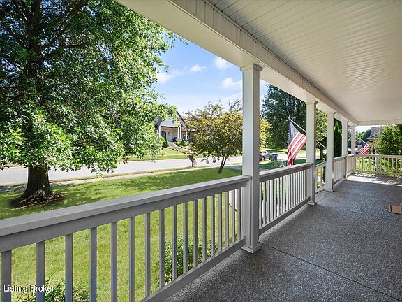 5th image of 121 Blossom Cir