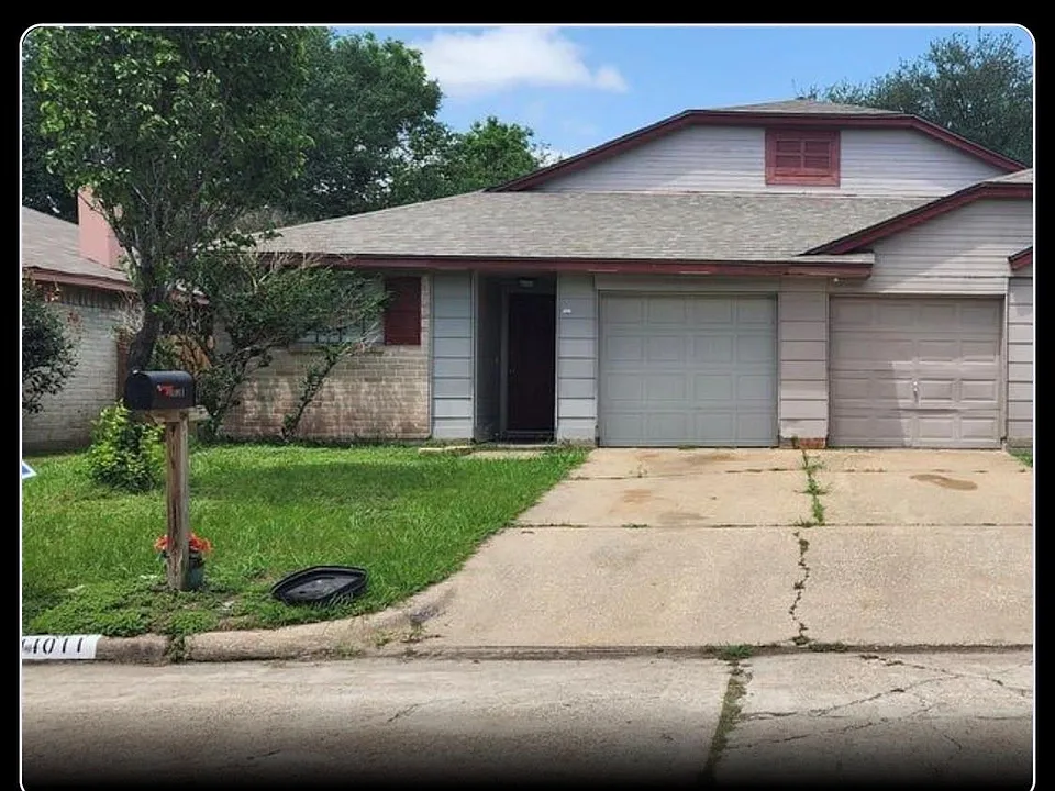 11013 Crenchrus Ct