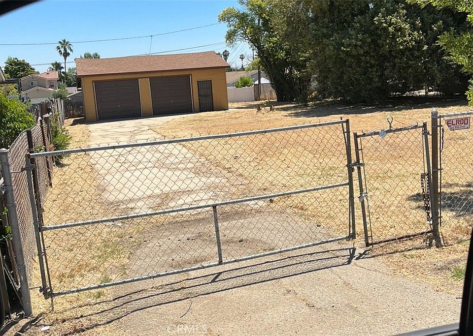 1st image of 15333 Carmelita Ave #13