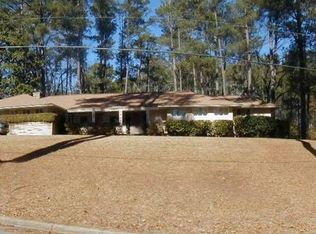 1736 Country Club Dr, Meridian, MS 39305
