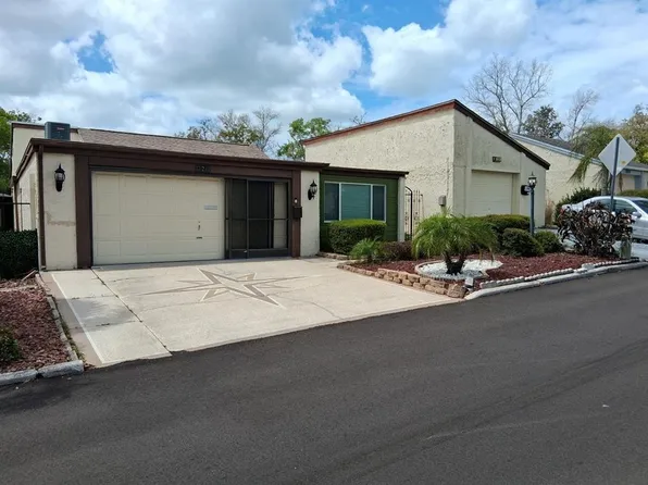 12213 Saddle Strap Row, Hudson, FL 34667