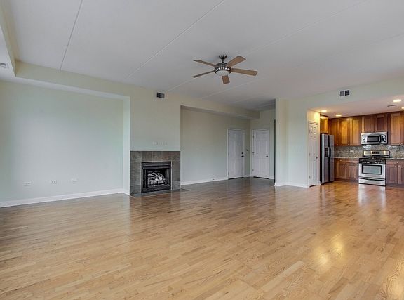 4th image of 2602 W Diversey Ave APT 301
