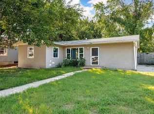 319 W Ruth St, Moundridge, KS 67107