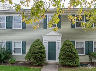 456 N Roxbury Ln, Monroe Township, NJ 08831