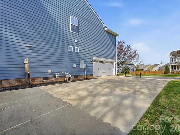 5th image of 2237 Balting Glass Dr