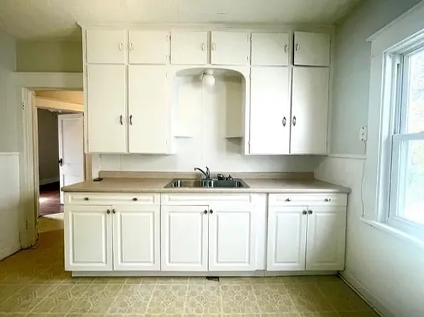 712 W 26th St, Erie, PA 16508