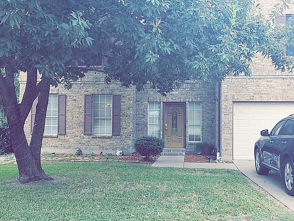 2nd image of 2922 Winchester Dr