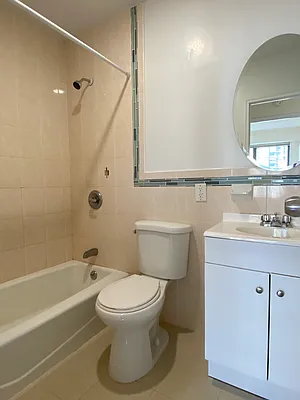 Rented by David Francis New York LLC | media 9