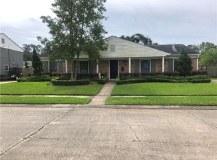 5747 Oxford Pl, New Orleans, LA 70131
