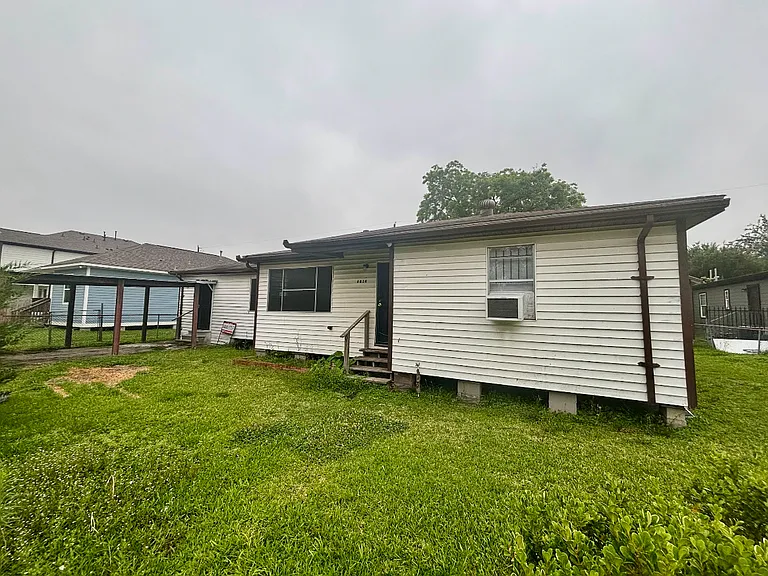 6814 Covington Dr #A — Photo 2