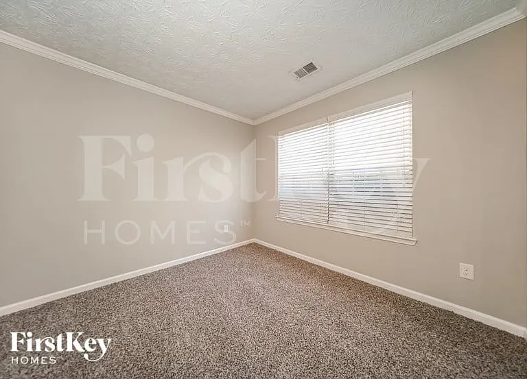 6496 Snowden Dr — Photo 13